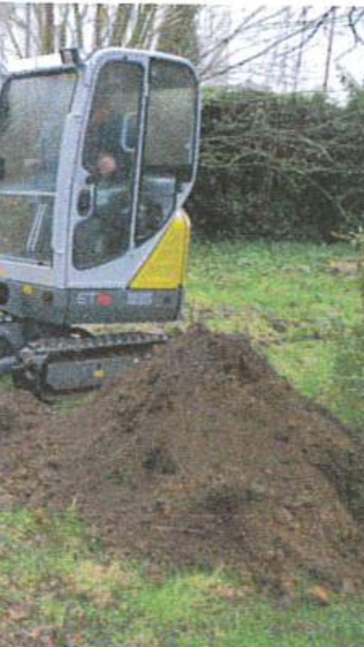 Bagger beim Bodenaushub