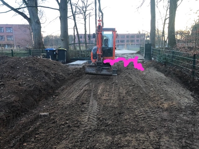 Verdichteter Untergrund für eine Baustraße