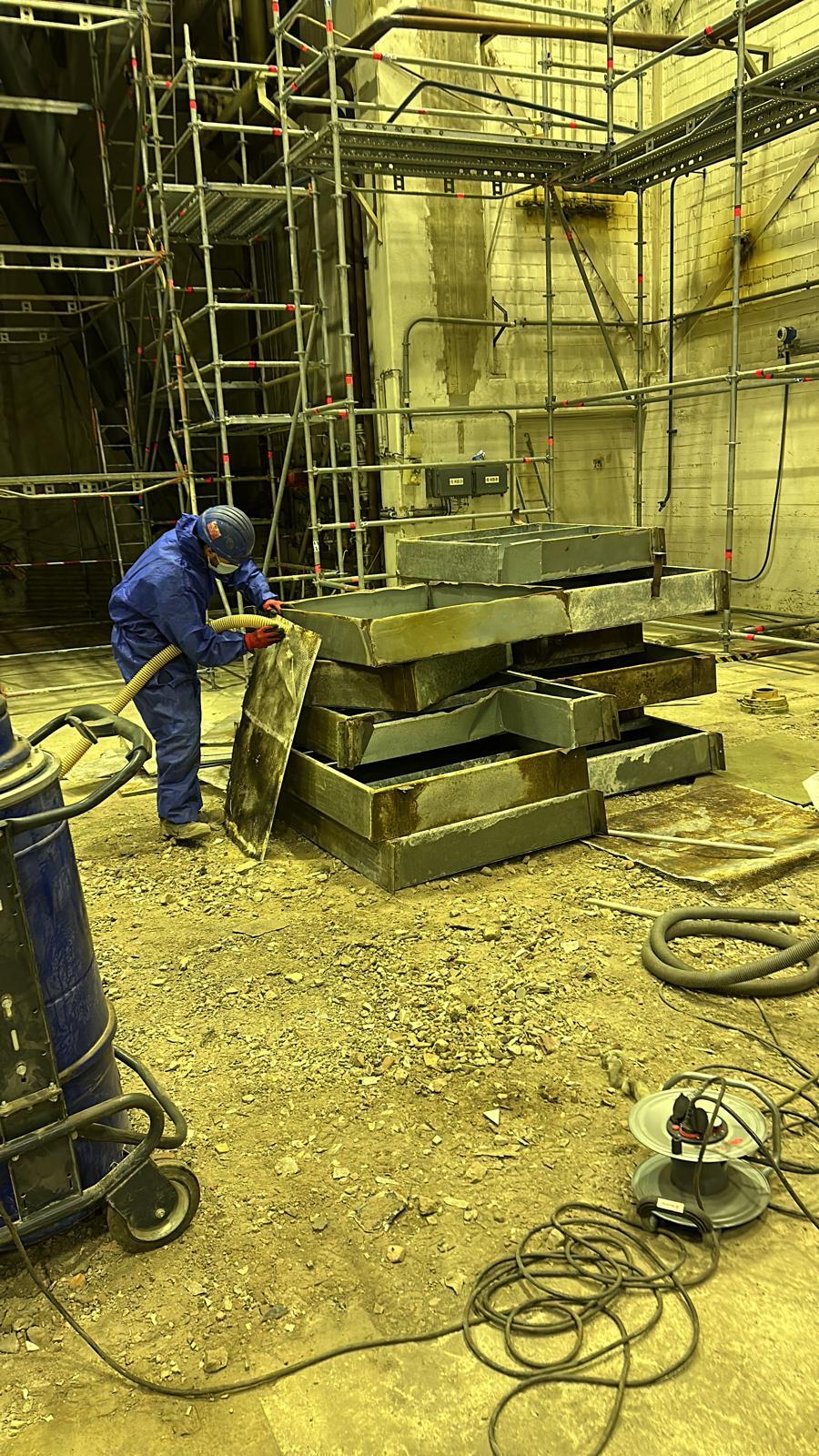 Arbeiten im abgeschotteten Bereich im Kernkraftwerk Brunsbüttel