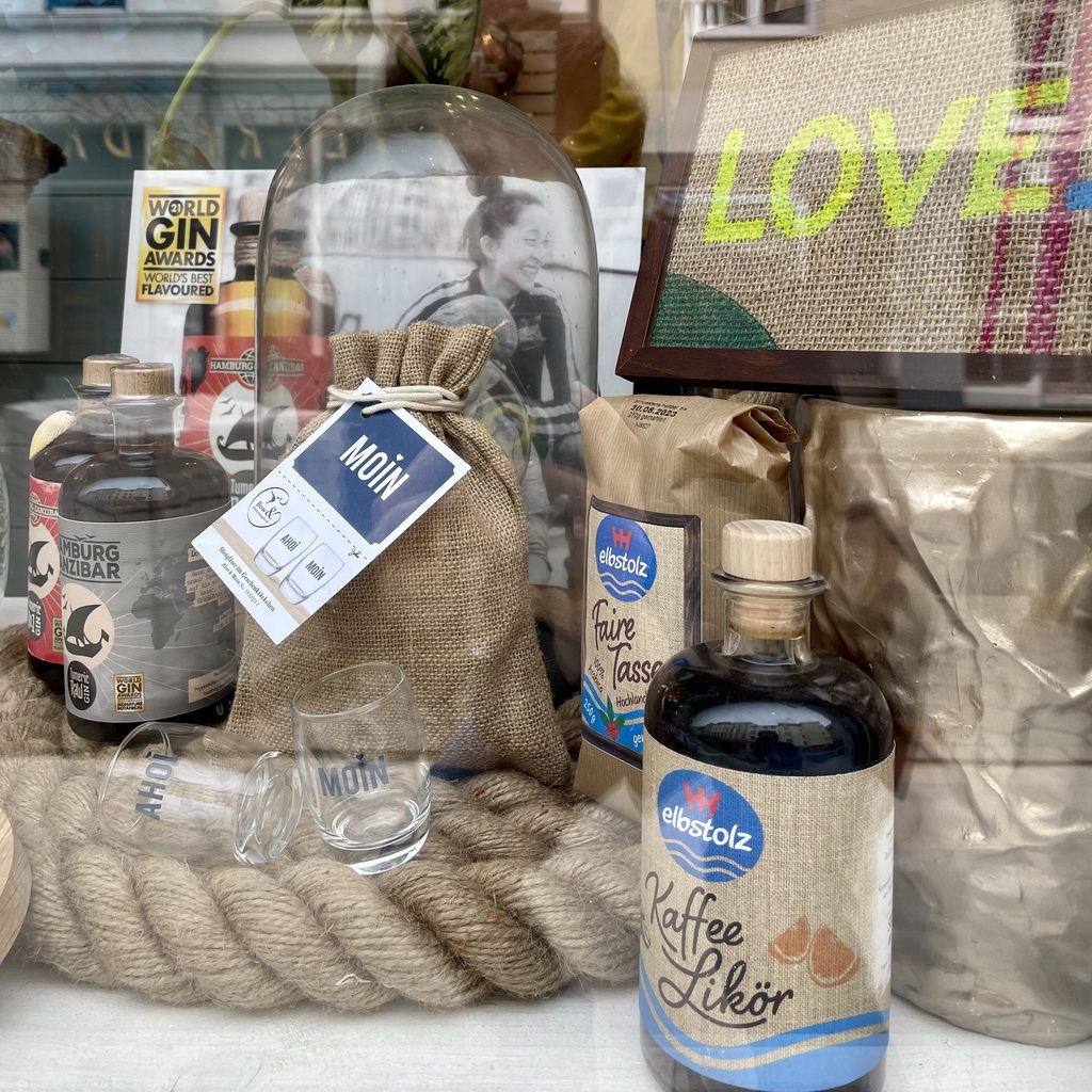 Close-up of the souvenir shop window in Hamburg Altona/Ottensen