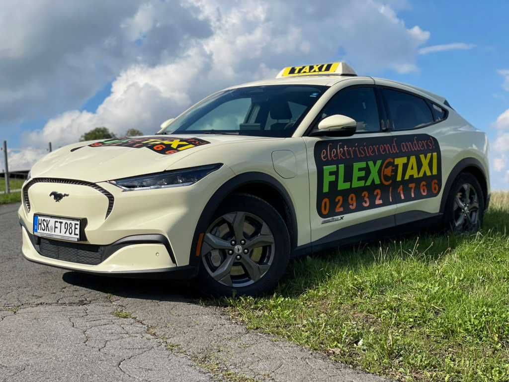Mach E Elektrotaxi  von Flextaxi