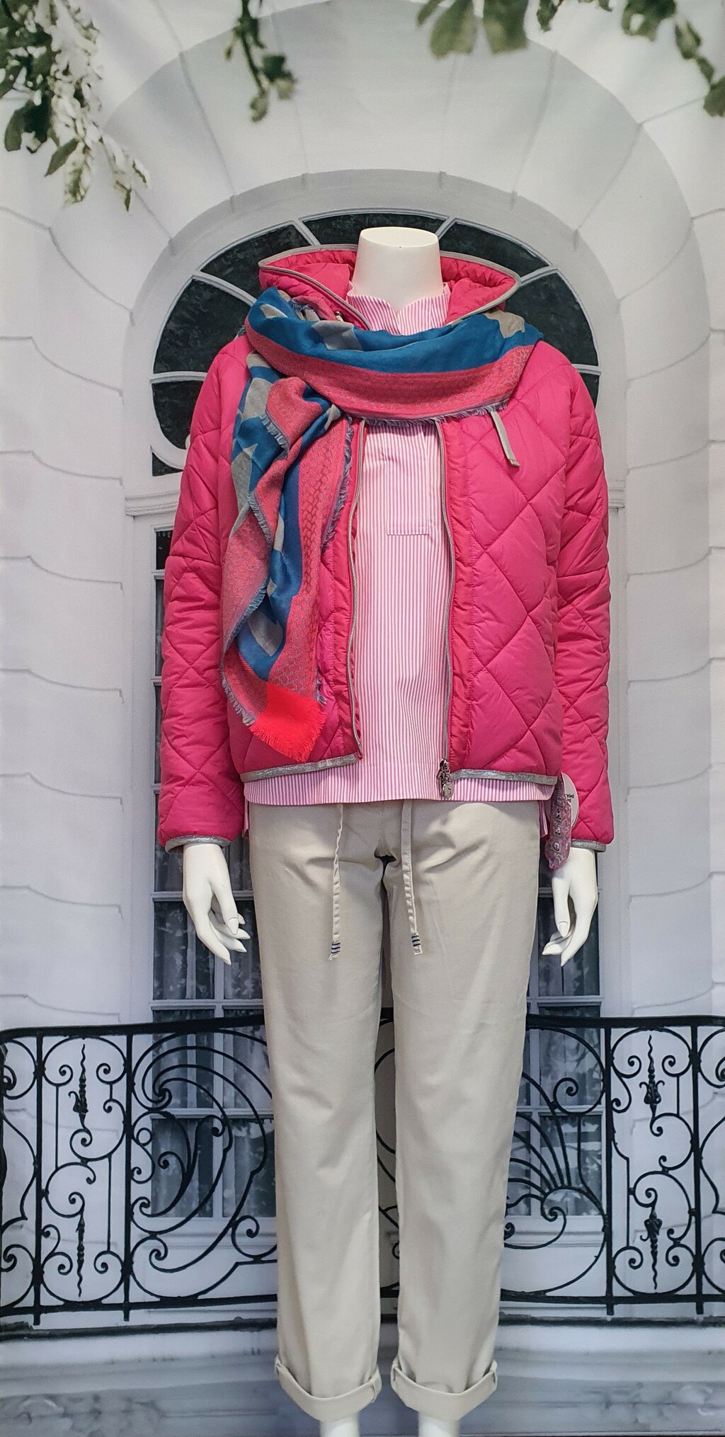 Frühjahr/Sommer 2024 - Steppjacke pink