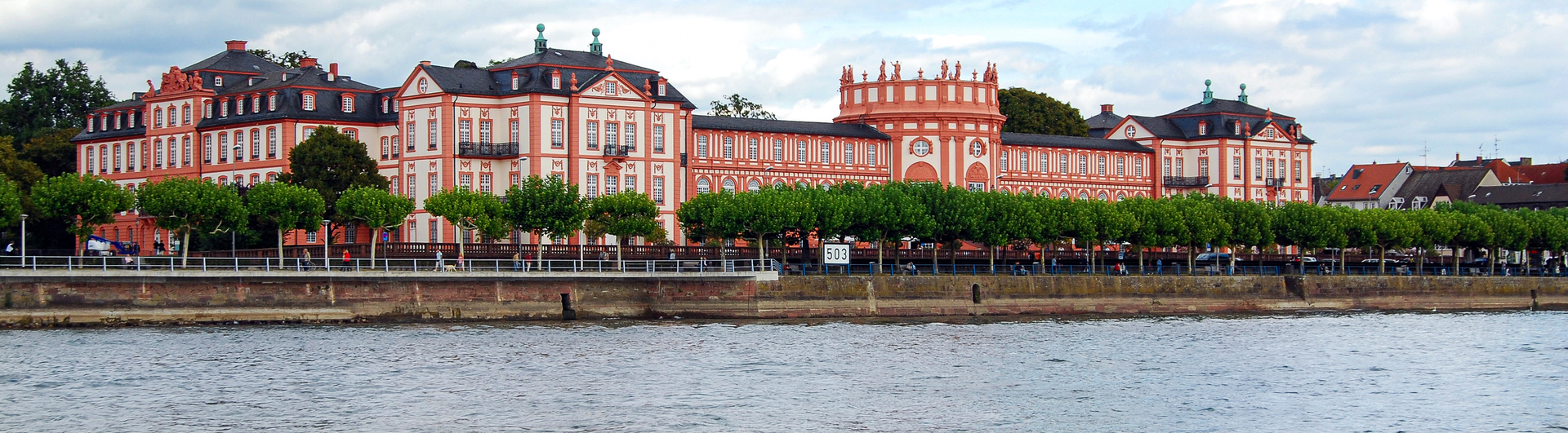 Biebricher Schoss - Ansicht vom Rhein aus