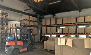 Fertigwarenlager Spannschnallen der Firma Max Steller & Co. in Halver