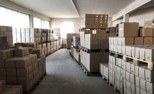 Fertigwarenlager Verschlusshülsen der Firma Max Steller & Co. in Halver