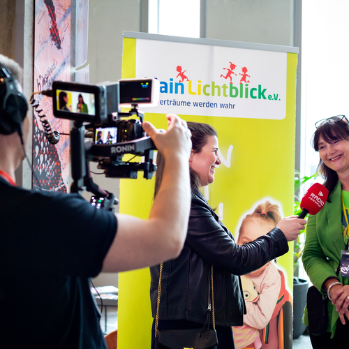 MainLichtblicke e.V. beim 1. Geburtstag b'mine Frankfurt