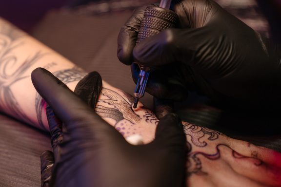Tattoo Berlin - Deine individuelle Tätowierung im Tattoo Studio in  Berlin-Mitte