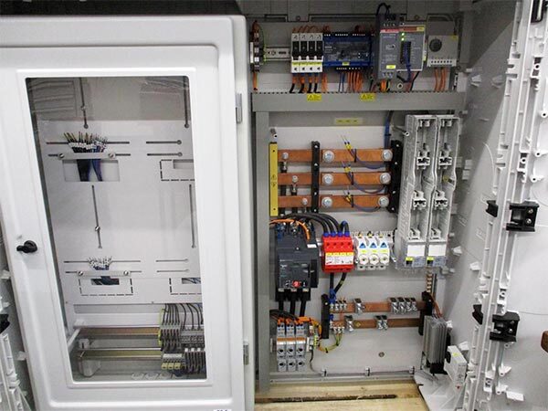 Außenverteilerschrank einer PV-Anlage