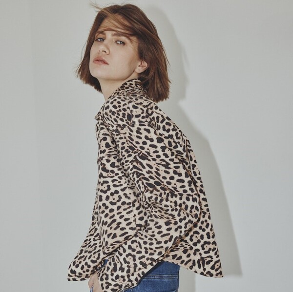Le Comte F/W 2025 - Oberteil mit Leoprint
