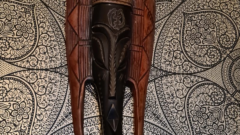 Mandala Tapete Schwarz Gold.