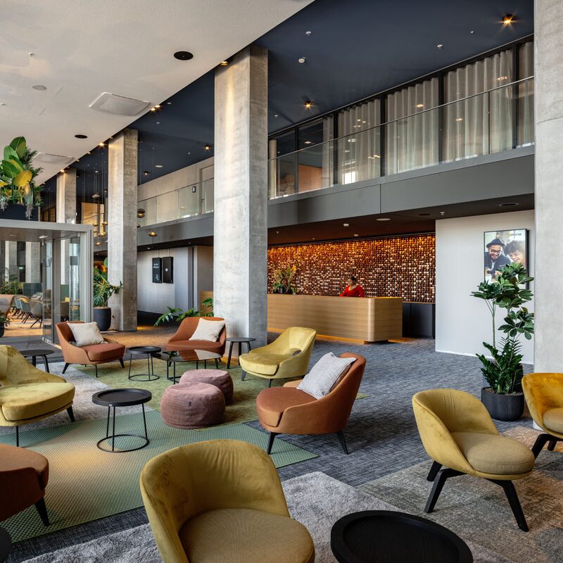 b'mine Frankfurt Airport - Lobby