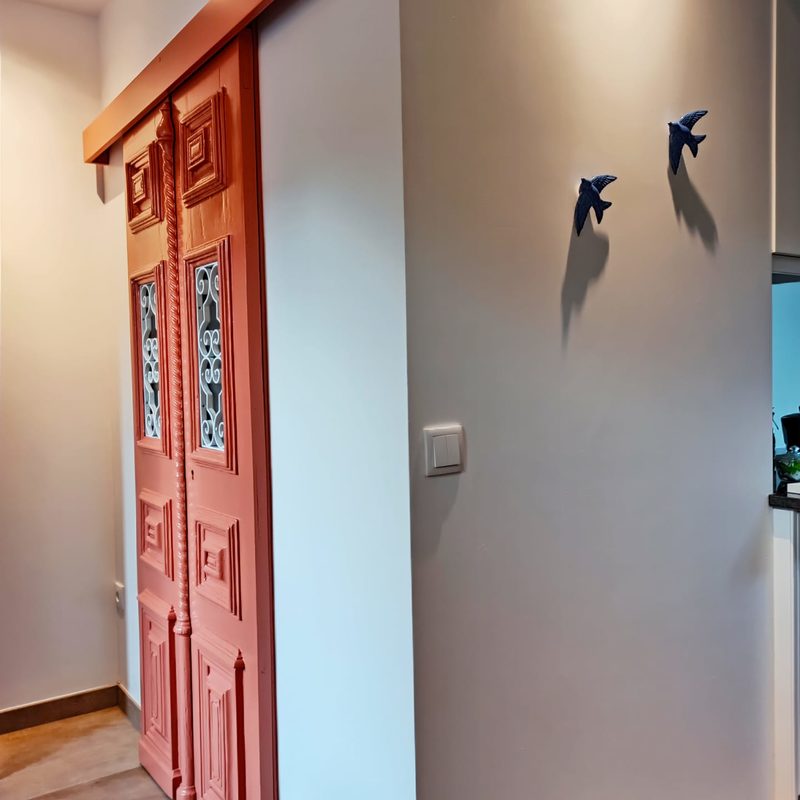 Portas antigas da casa recuperadas