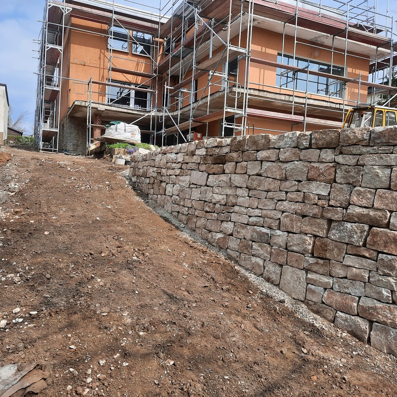 Natursteinmauer Neubau