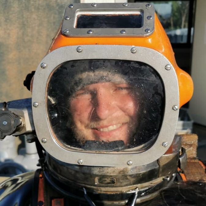 Glücklicher Taucher