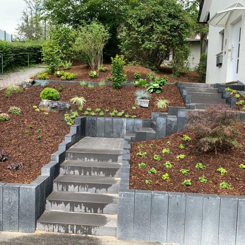 Bepflanzung Garten Treppe