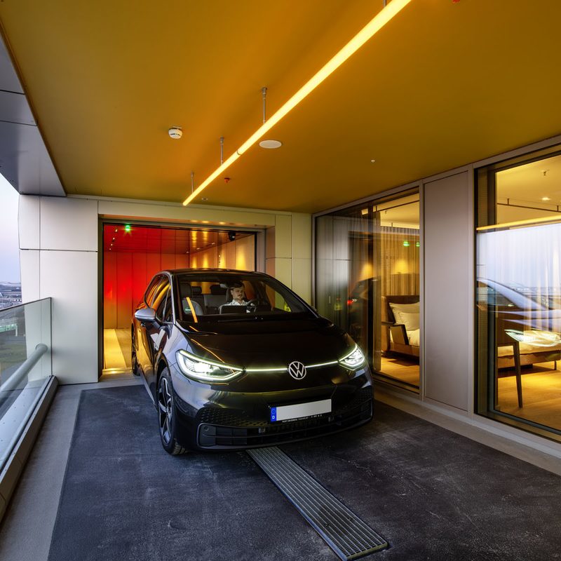 b'mine Frankfurt Airport - CarLoggia